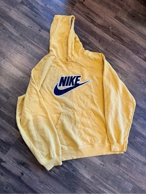 Nike Silver Tag Y2K Yellow Logo Hoodie Size Large Men’s